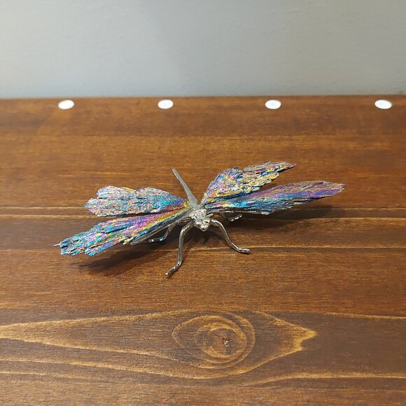 Bismuth Dragonfly With Silver Toned Body - Picture 1 of 5